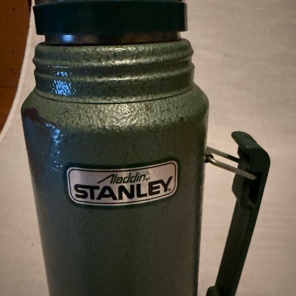Vintage Alladin Stanley Green Thermos - Picture 3 of 5